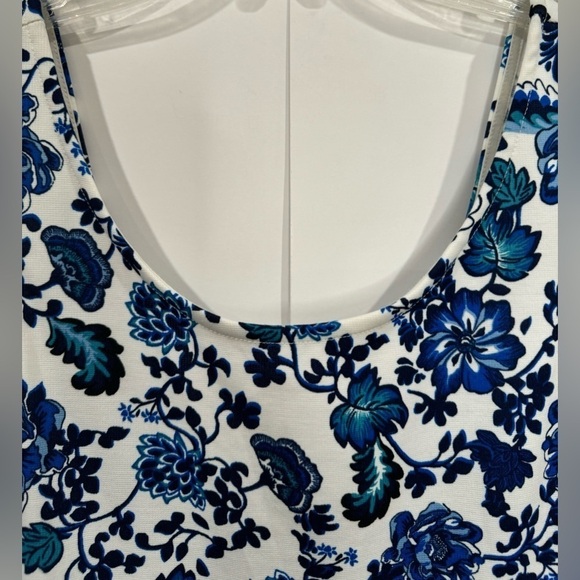 Divided H&M Women Dress Floral Print Scoop Neck Skater Dress Blue White Size 8 - Picture 8 of 9